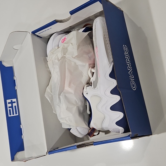 Nike Giannis Immortality II Wht/pink Sz 6y. 7.5-8 Wms. Like New. - Picture 6 of 7